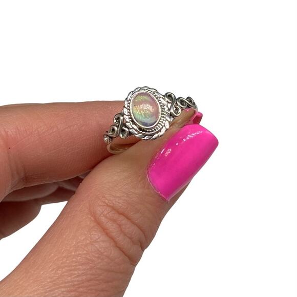 Ethiopian Fire Opal Ring Size 8.5 Solid 925 Sterling Silver Boho Oval Stone - Picture 4 of 9